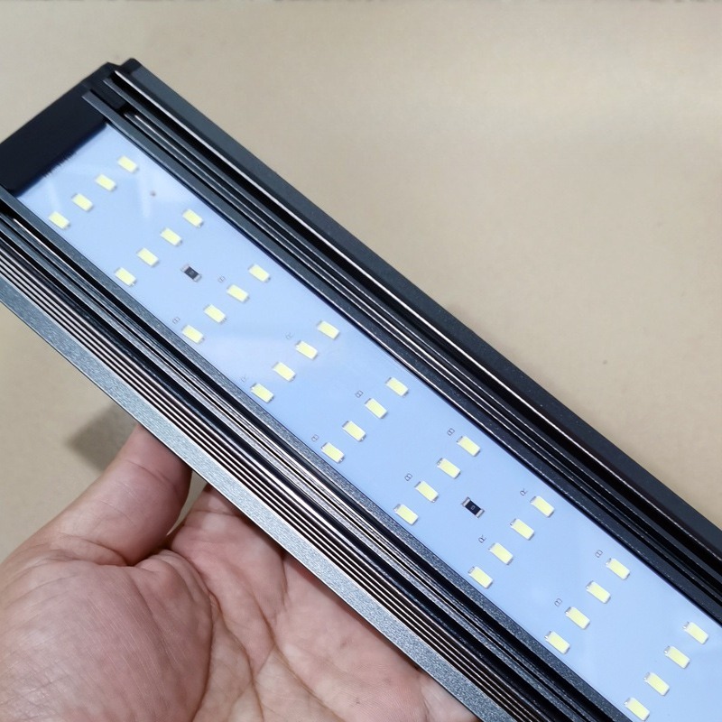 全スペクトルLED水槽用植物育成ライト、吊り下げ式、プロ仕様 - Planted Aquarium Hanging Light のレビューと価格